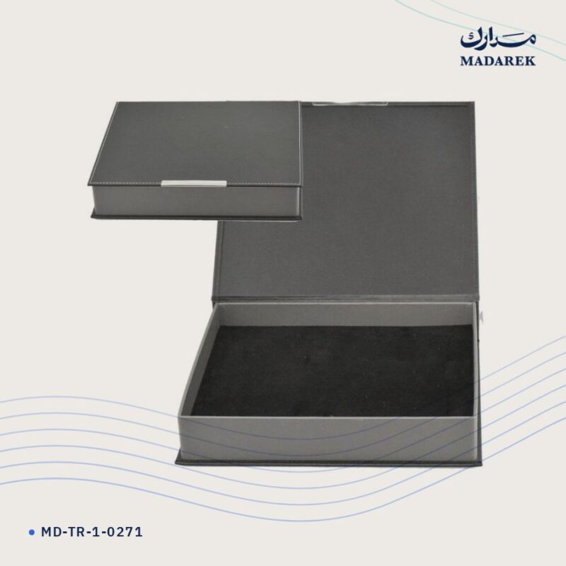 علبة هدايا — جلد حراري · 28.5×31.5×6 سم