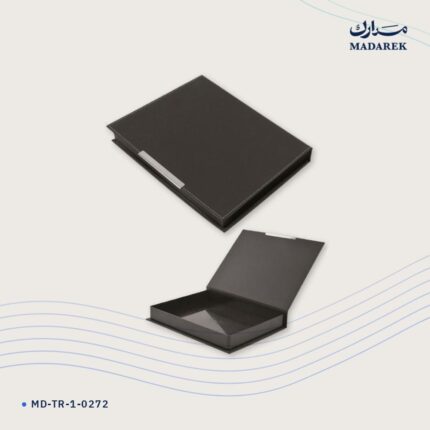 علبة هدايا — جلد حراري · 26×21×4 سم