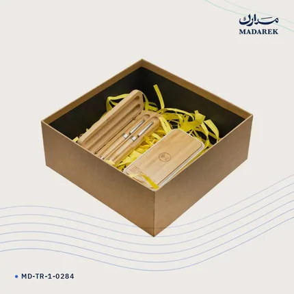 Gift Box — Kraft · 25×25×10 cm